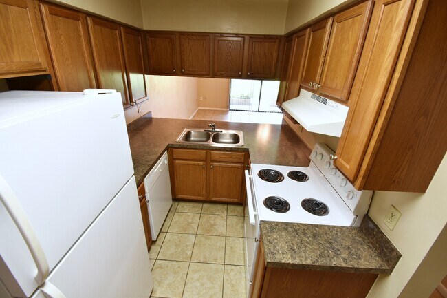 Building Photo - 2635 SW 35th Pl