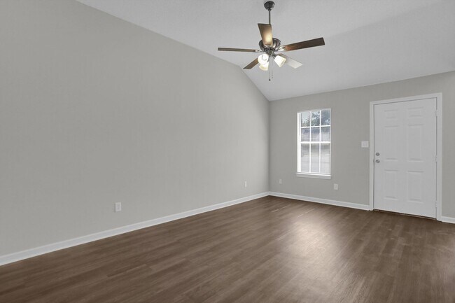 Building Photo - 1676 Joy Cir