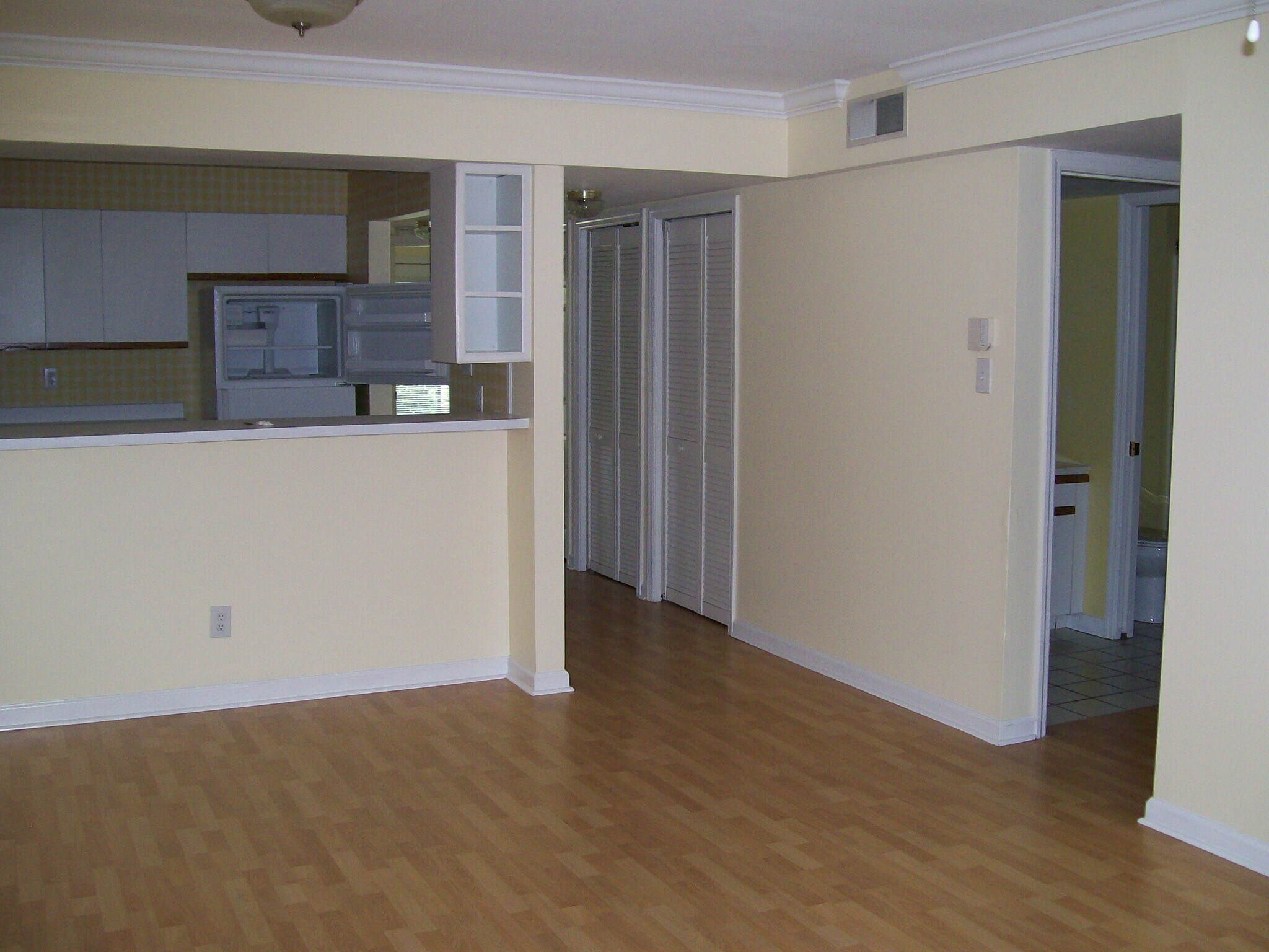 Building Photo - 1201 Laurel Ave