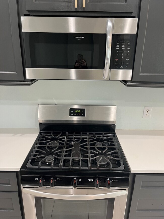 Building Photo - 911 Chapwood Ct