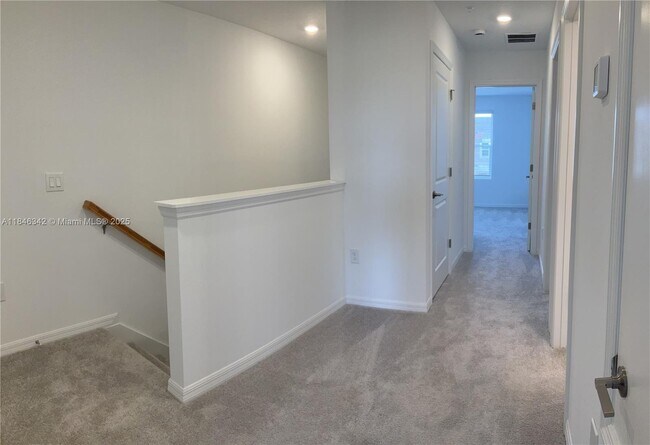 Building Photo - 5140 Quakers Pl