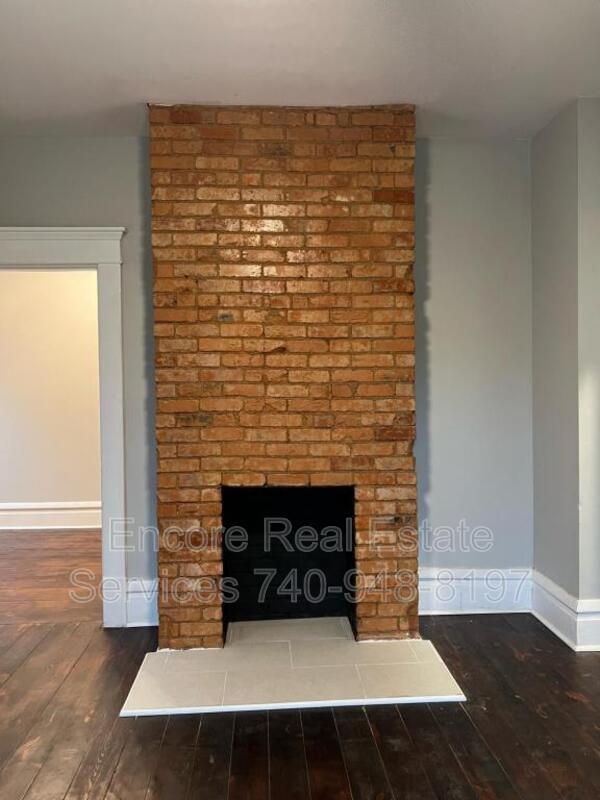 Building Photo - 526 Daniel Ave