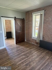 Building Photo - 414 E Main St