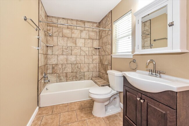 Building Photo - 5321 Pagewood Ln