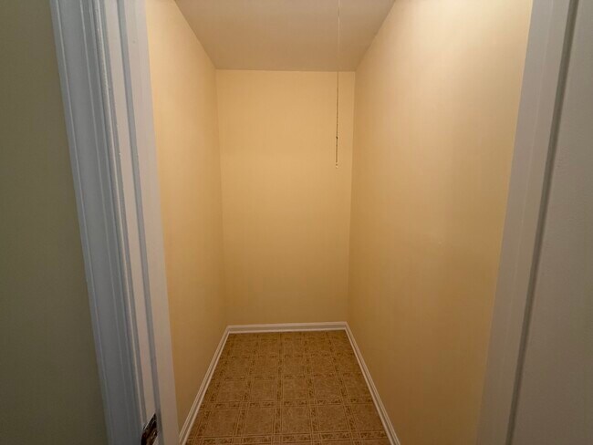 Building Photo - 1405 Key Pkwy