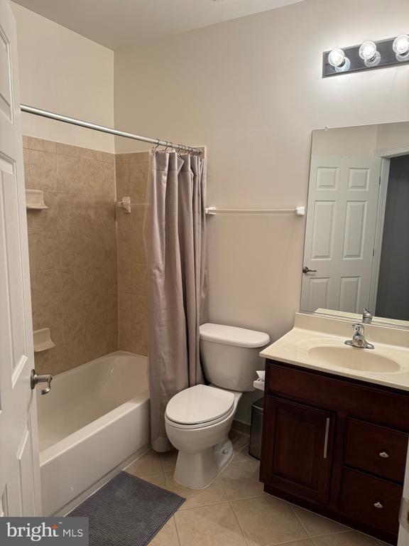 Building Photo - 5105 Hugunin Way