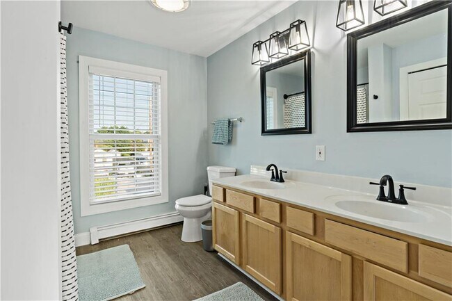 Building Photo - 11 Defelice Rd