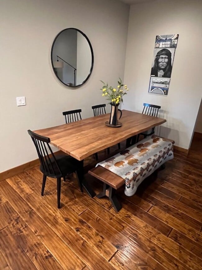 Building Photo - Fabulous Furnished Monterra 2 bd Condo