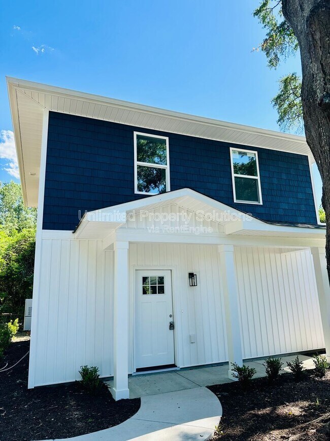 Building Photo - 312 Wood Dale Dr