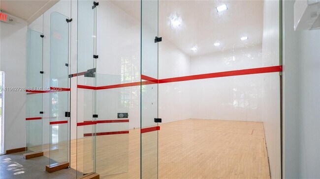 Building Photo - 2000 Towerside Terrace