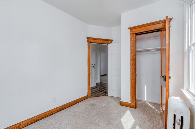 Building Photo - 142 Humphrey Ave