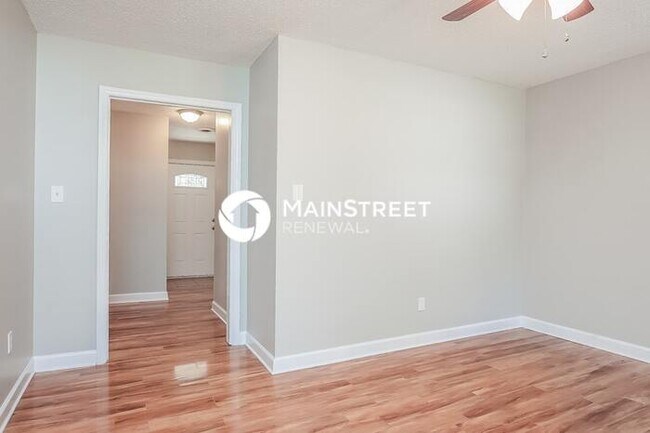 Building Photo - 3 Bedroom Pet-Friendly Home in Greensboro, NC with Main Street Renewal