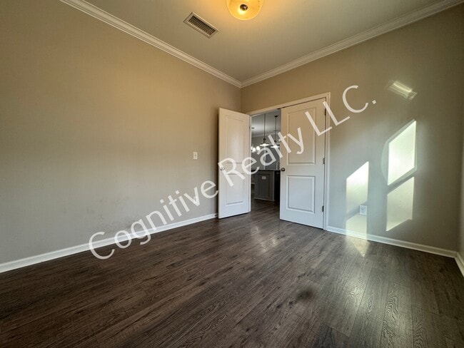 Building Photo - 115 Fortress Dr