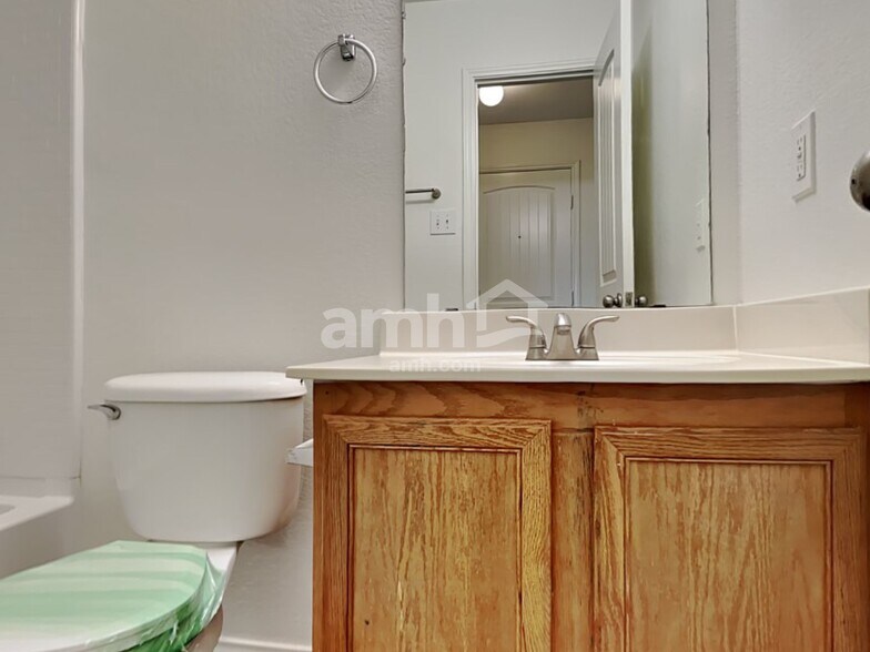 Building Photo - 4713 Bridlewood Ln