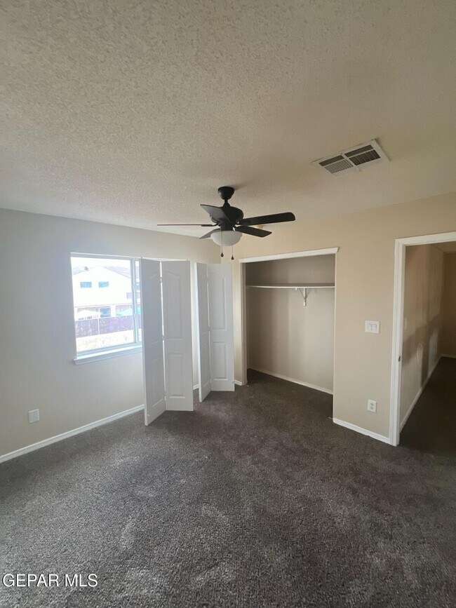 Building Photo - 12625 Tierra Tigre Ave