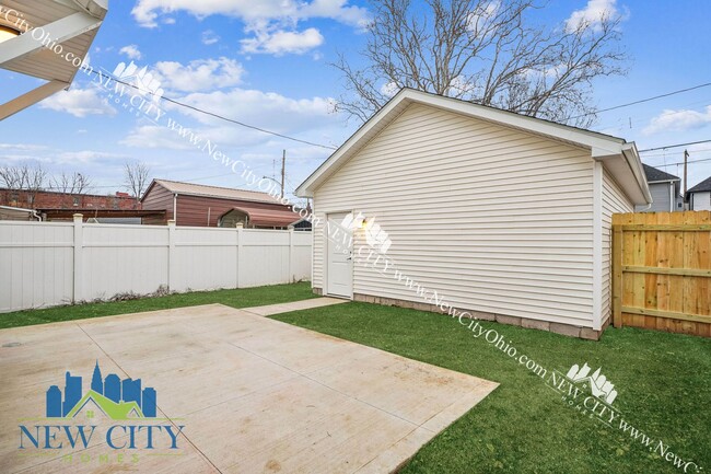 Building Photo - 2025 NEW YEAR'S SPECIAL! No App Fee and $100 Gift Card! 3 Bed, 2.5 Bath Newly Built Home In Frank...