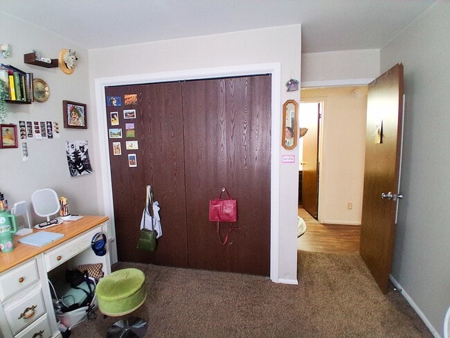 Building Photo - 1728 N 550 W