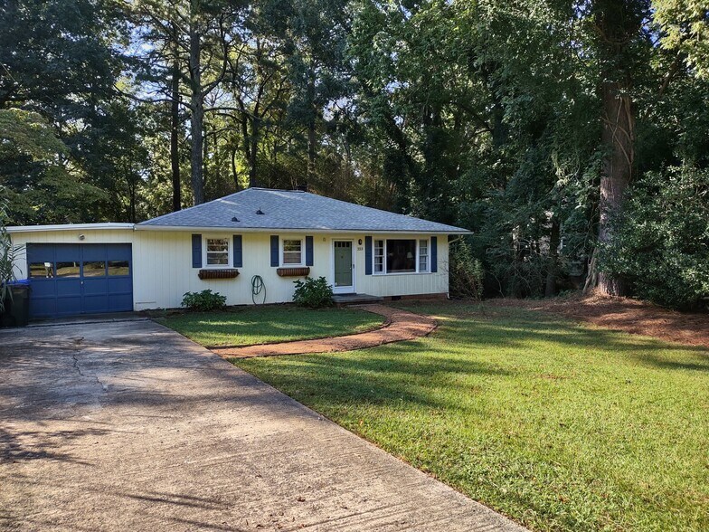 Large wooded lot in great neighborhood. - 223 Barclay Road