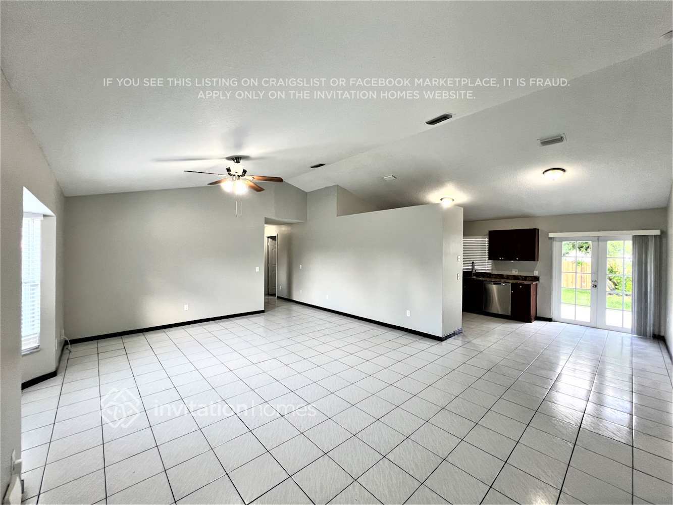 Building Photo - 501 SW Feldman Ave
