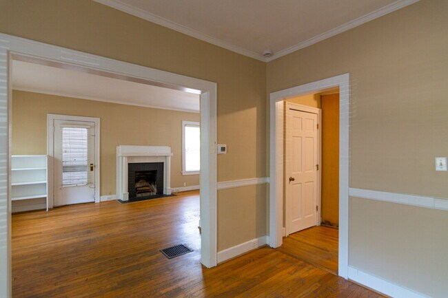 Building Photo - 26 Bagwell Ave