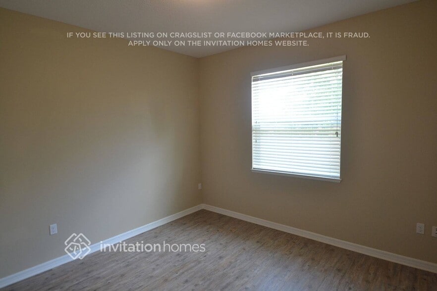 Building Photo - 742 Woods Landing Dr