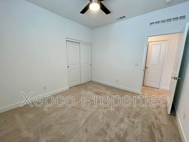 Building Photo - 41425 Penn Dr
