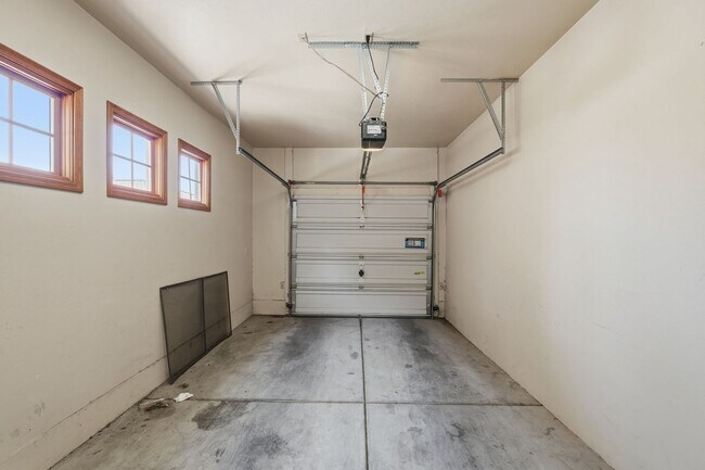 Building Photo - 630 Harvill Dr