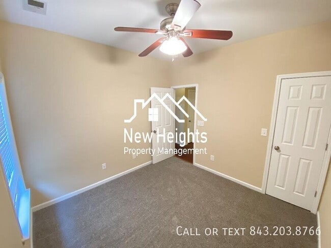 Building Photo - 8207 Ronda Dr