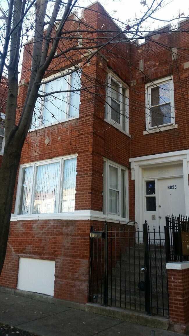 Primary Photo - 3825 W Fillmore St