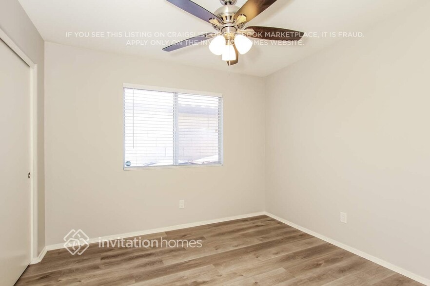 Building Photo - 8343 W Bloomfield Rd