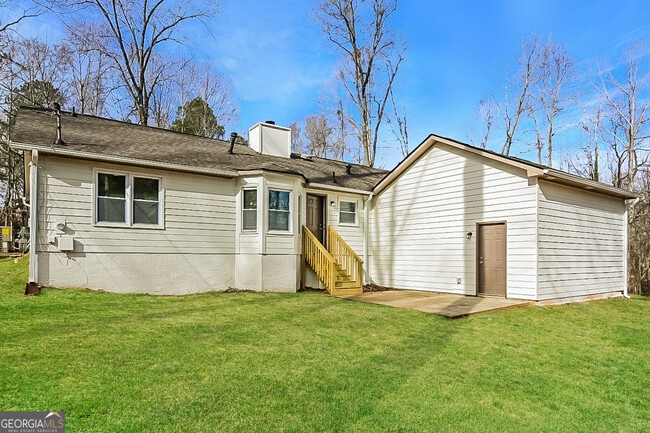 Building Photo - 120 Kellie Ln