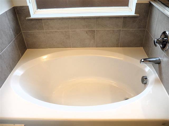 Building Photo - 2201 Yellowhammer Rd