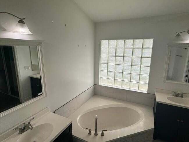 Building Photo - 109 Belmont Dr