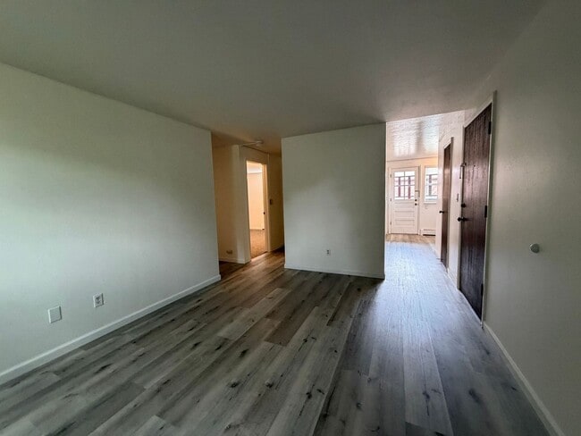 Building Photo - 5185 Santa Clara Pl