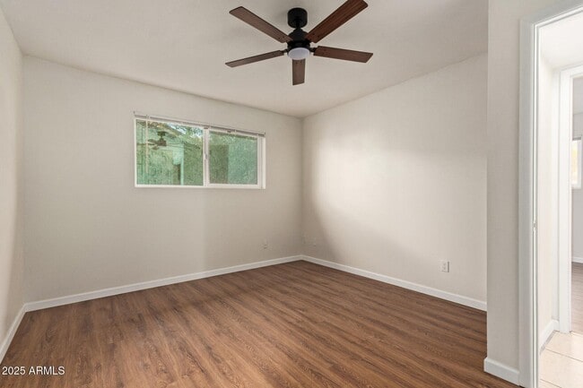 Building Photo - 2179 E Palmcroft Dr