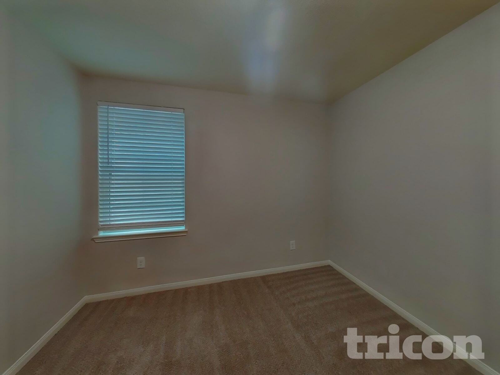 Building Photo - 17142 Common Point Dr