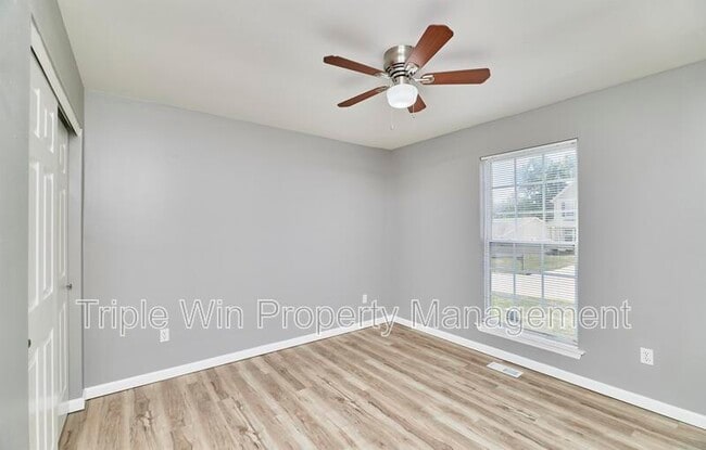 Building Photo - 4927 Triple Tree Ct