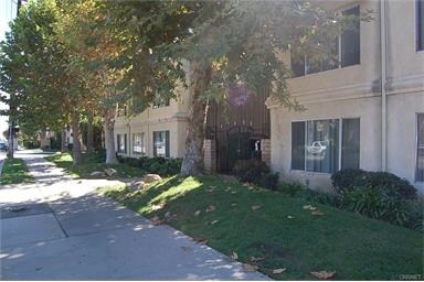 Building Photo - 21000 Parthenia St