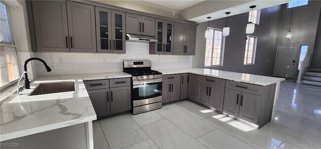 Building Photo - 3335 Commendation Dr