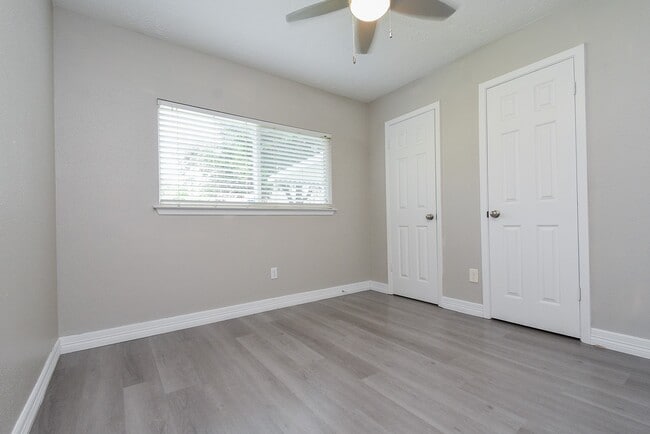 Building Photo - 8307 Stagewood Dr