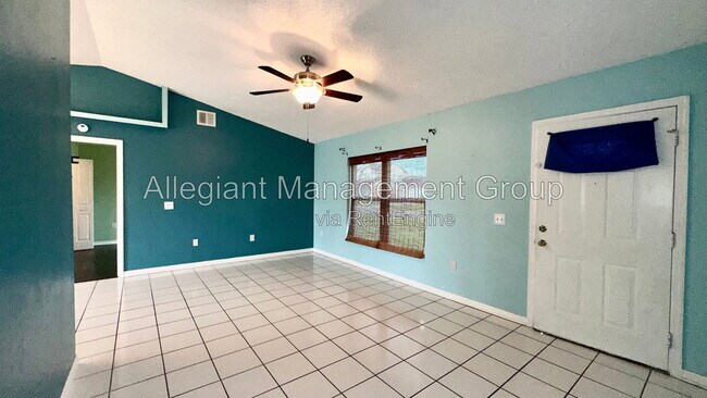 Building Photo - 620 Brockton Dr