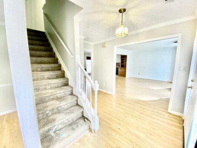 Foyer - 2160 Heritage Trace Ln