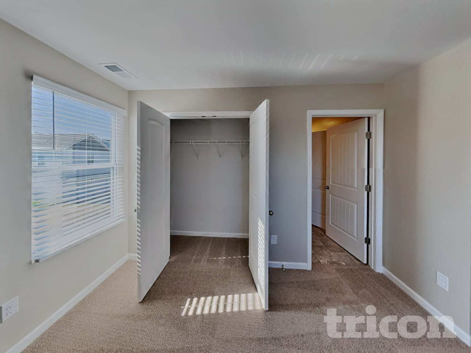 Building Photo - 1525 Ashgrove Pl