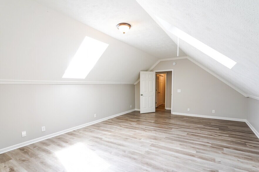 Building Photo - 3408 Cobble St
