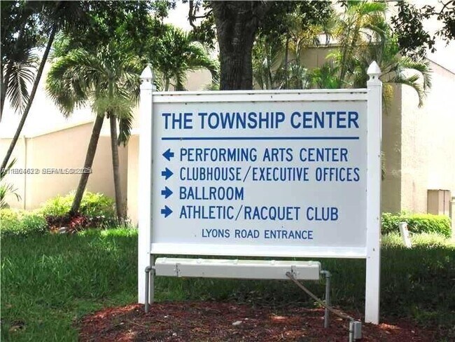 Building Photo - 3150 NW 42nd Ave