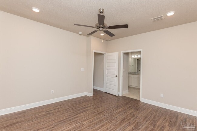 Building Photo - 7584 Burnside Lp