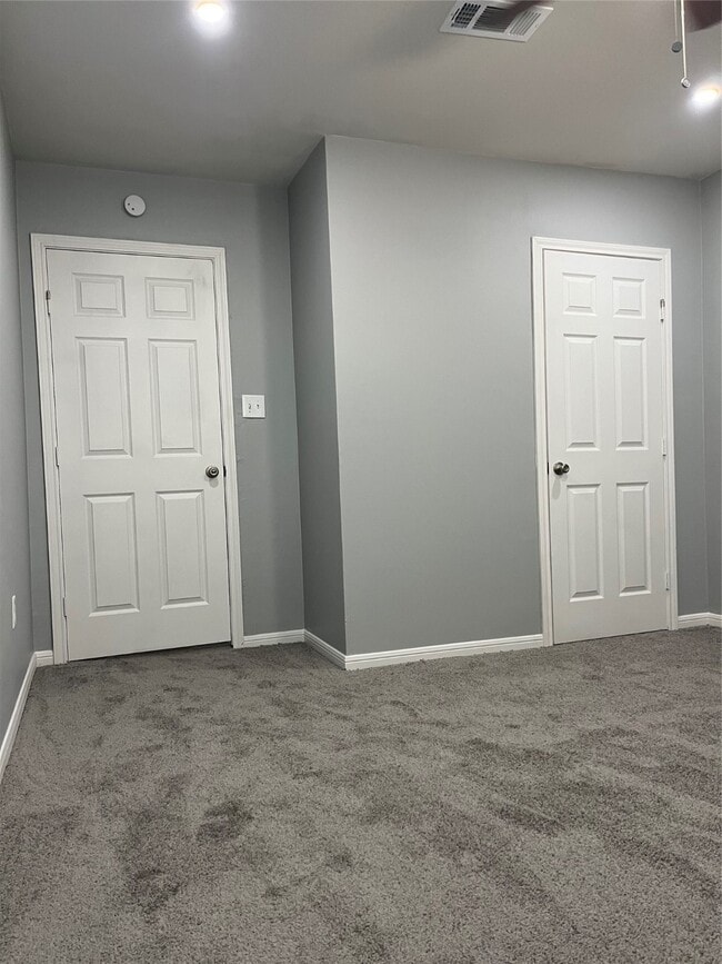 Building Photo - 8308 John St