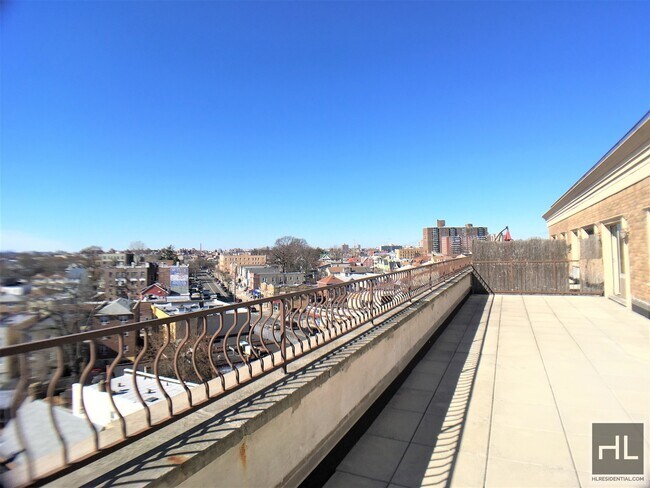 Building Photo - 3030 Middletown Rd