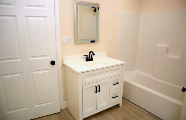 Building Photo - 615 White School House Rd