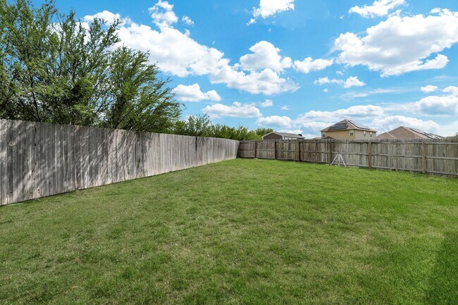 Building Photo - ***APPLICATION CURRENTLY UNDER REVIEW***Tw...